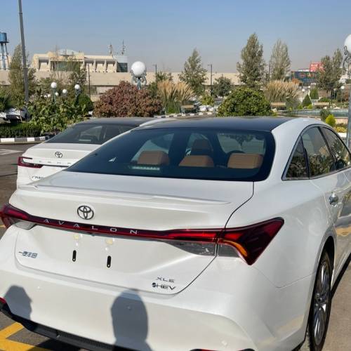 تویوتا مدل آوالون هیبرید سال 2025  صفر