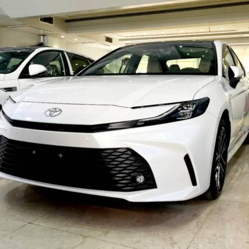 تویوتا مدل کمری XLE سال 2025  صفر