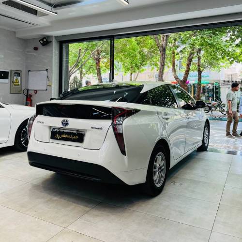 تویوتا پریوس مدل ۲۰۱۷