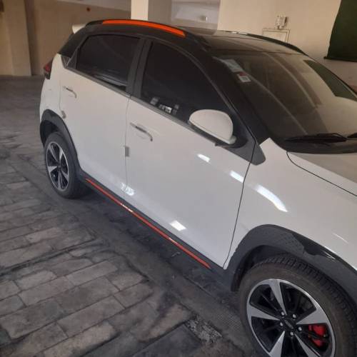 ام وی ام مدل X33 کراس اتوماتیک سال 1403  کارکرده