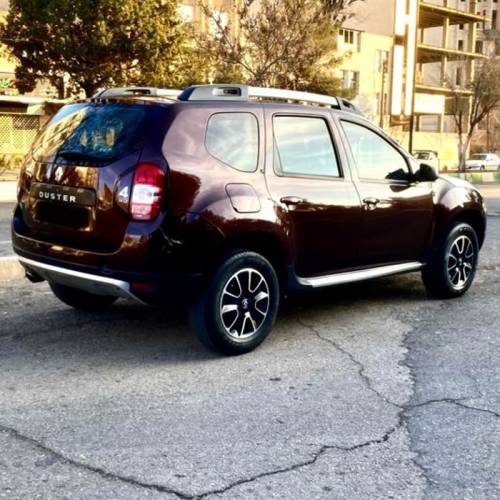 رنو مدل داستر SE دو دیفرانسیل سال 2017  کارکرده