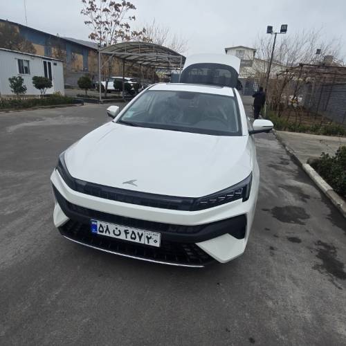 کی ام سی مدل J7 سال 1404  صفر