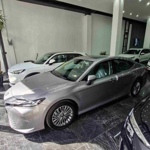 تویوتا مدل کمری XLE سال 2025  صفر