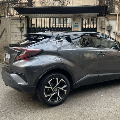 تویوتا مدل C-HR هیبرید 1.8 لیتر سال 2018  کارکرده