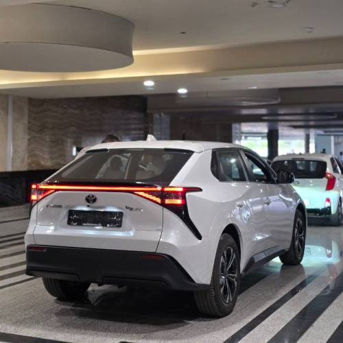 تویوتا BZ4 مدل 2024