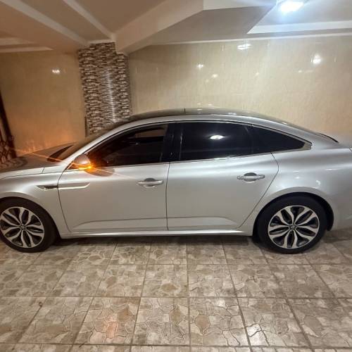 رنو مدل تالیسمان سال 2017  کارکرده