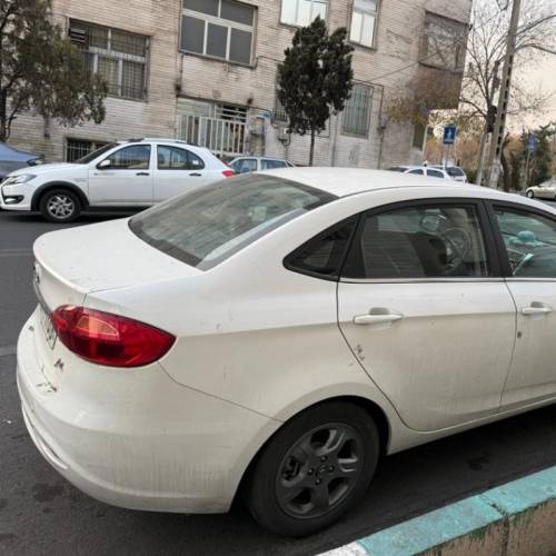 جک مدل J4 سال 1401  کارکرده