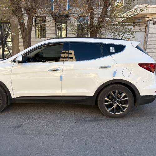 هیوندای مدل سانتافه 4 سیلندر دو دیفرانسیل سال 2017  کارکرده