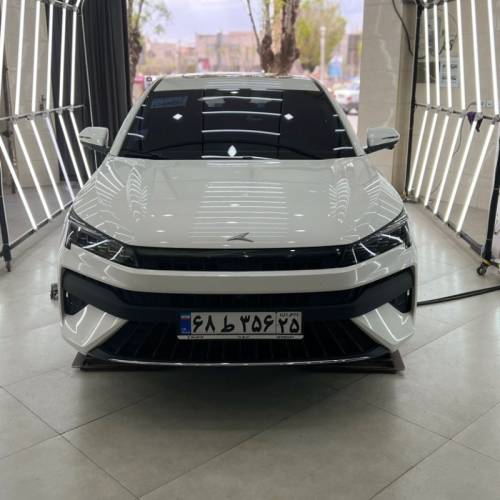 کی ام سی مدل J7 سال 1402  کارکرده