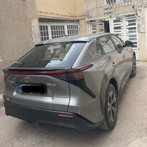 تویوتا مدل bz4x 615 پرو سال 2024  صفر