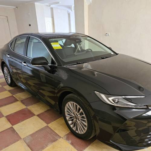 تویوتا مدل کمری XLE سال 2025  صفر