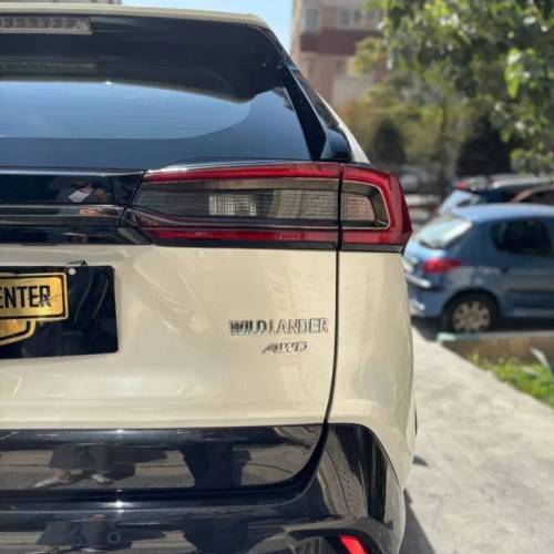 تویوتا مدل وایلندر 2.0 لیتر دو دیفرانسیل سال 2025  صفر