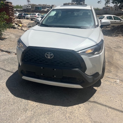 تویوتا (TOYOTA) کرولا کراس هیبرید 2.0 لیتر سال 2024