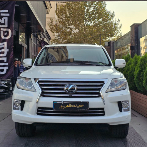 لکسوس LX570 مدل ۲۰۱۳