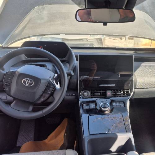 تویوتا مدل bz4x سال 2024  صفر