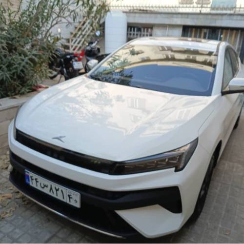 کی ام سی مدل J7 سال 1404  کارکرده