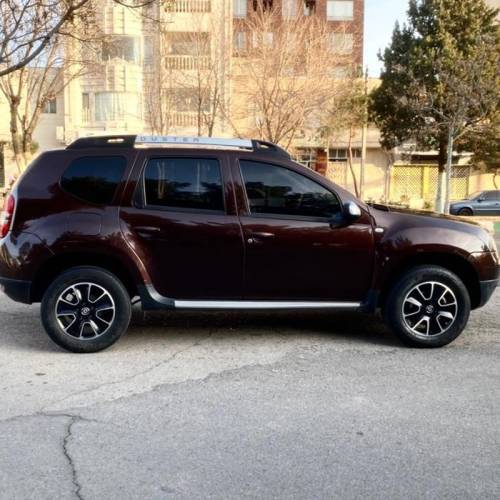 رنو مدل داستر SE دو دیفرانسیل سال 2017  کارکرده