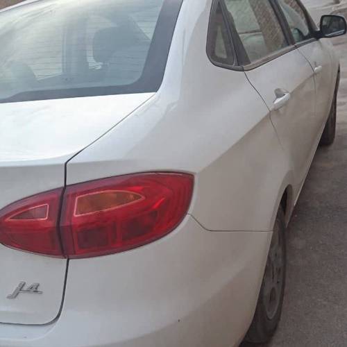 جک مدل J4 سال 1401  کارکرده