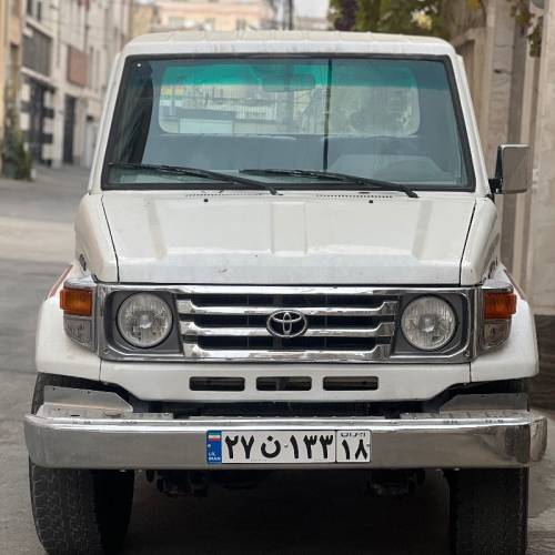 تویوتا مدل لندکروزر  کارکرده