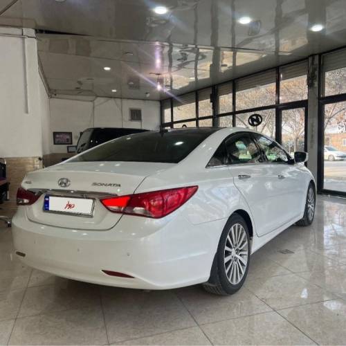 هیوندای مدل سوناتا YF  کارکرده