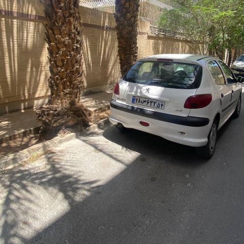 پژو مدل 206 تیپ 5 سال 1392  کارکرده