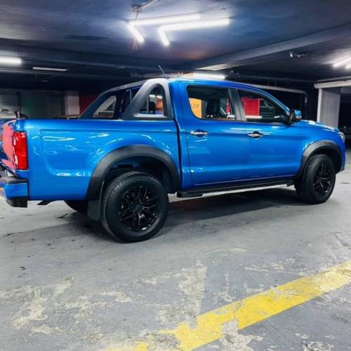 کی ام سی مدل T8 سال 1402  کارکرده