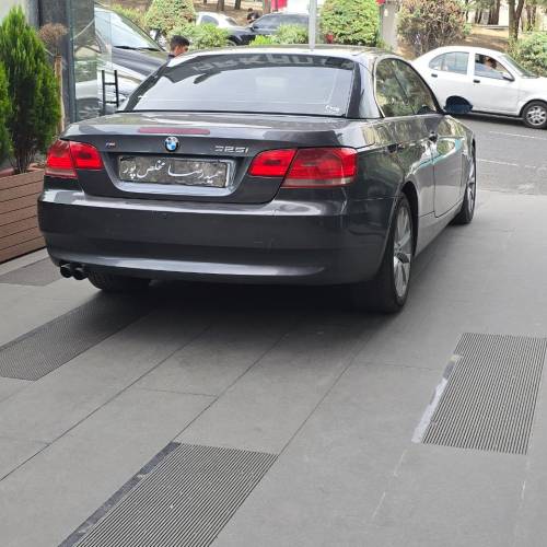 بی ام و ۳۲۵ مدل ۲۰۰۹