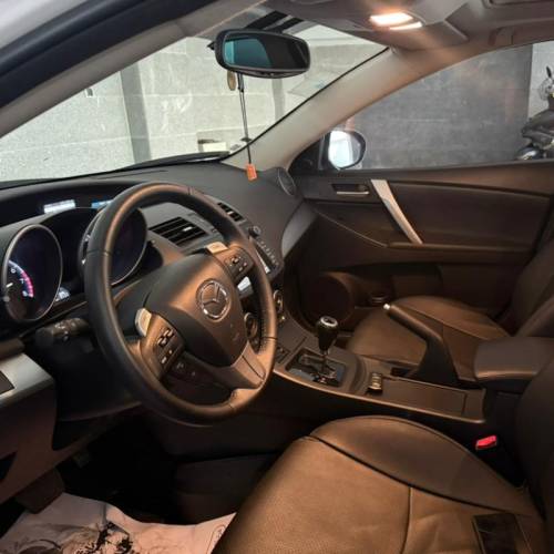 مزدا مدل 3 نیو صندوق دار 2.0 لیتر تیپ 4 سال 1398  کارکرده