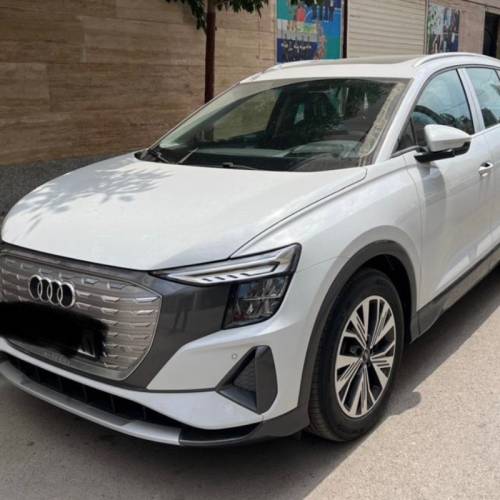 آئودی مدل Q5 e-tron 40 سال 2024  کارکرده