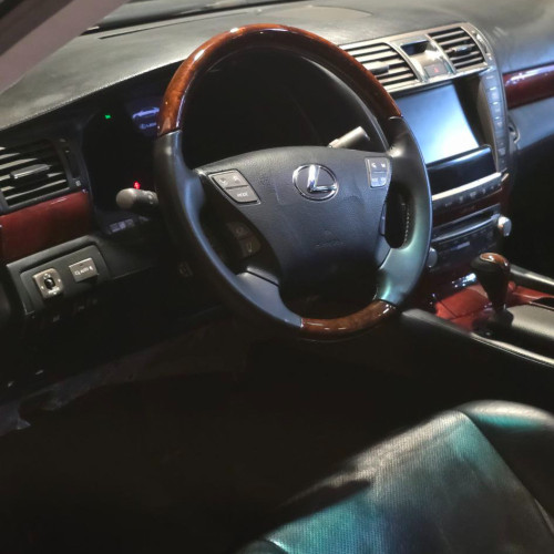 لکسوس LS460 مدل ۲۰۱۲