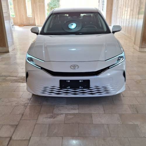 تویوتا مدل کمری هیبرید 2.5 لیتر پریمیوم ادیشن سال 2024  صفر