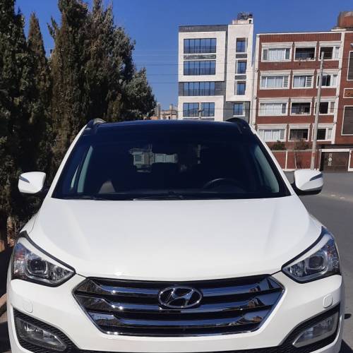 هیوندای مدل سانتافه 4 سیلندر دو دیفرانسیل سال 2014  کارکرده