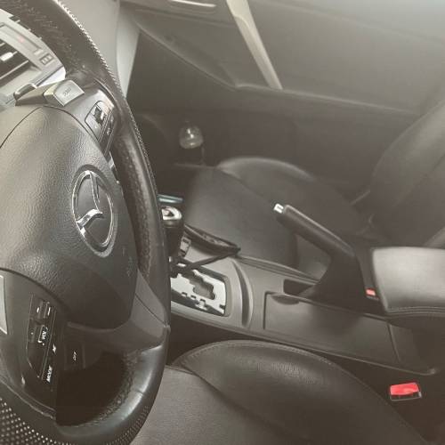 مزدا مدل 3 نیو صندوق دار سال 1397  کارکرده