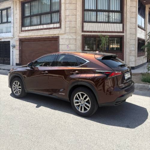 لکسوس مدل NX300  کارکرده