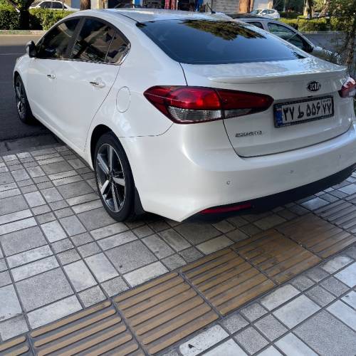 کیا مدل سراتو 2.0 لیتر اتوماتیک سال 2017  کارکرده