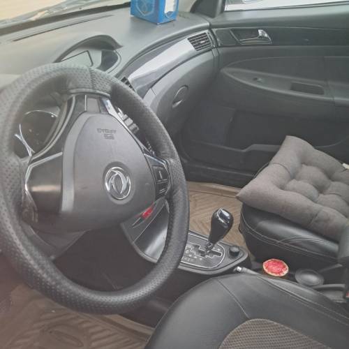 دانگ فنگ مدل H30 کراس سال 1396  کارکرده