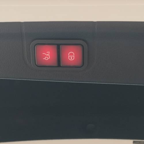 بنز مدل کلاس C C200L سال 2025  کارکرده