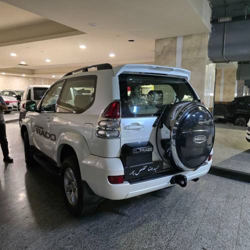 تویوتا پرادو مدل 2006