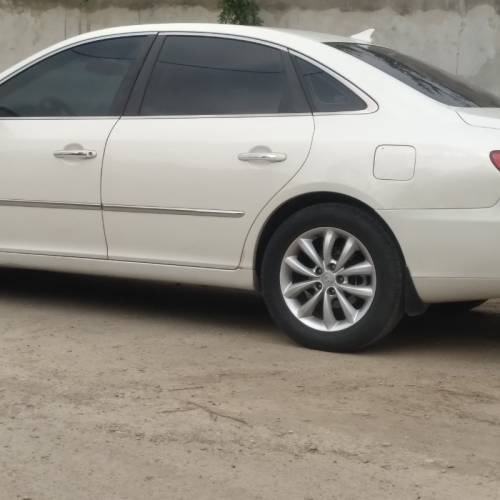هیوندای مدل آزرا 6 سیلندر سال 2006  کارکرده