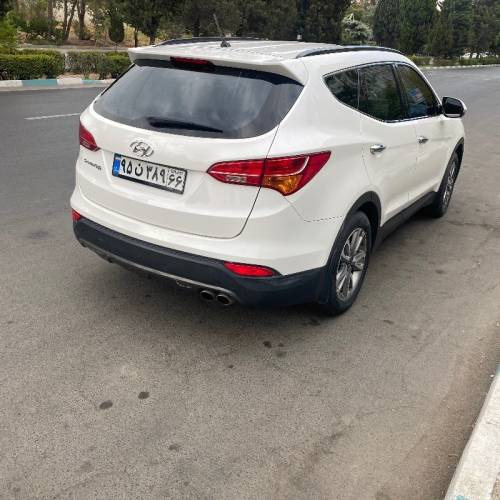 هیوندای مدل سانتافه 4 سیلندر تک دیفرانسیل سال 2015  کارکرده