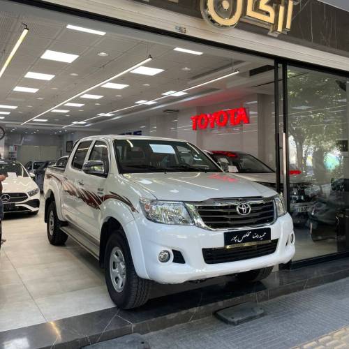 هایلوکس دنده ای مدل ۲۰۱۴
