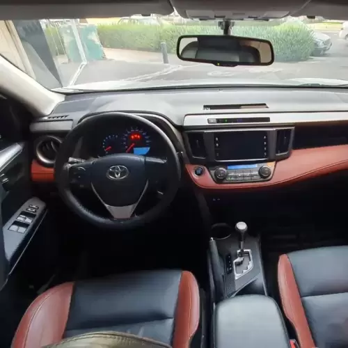 تویوتا مدل راوفور سال 2014  کارکرده