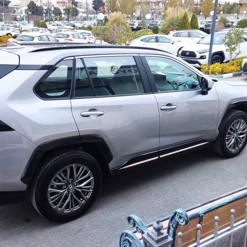 تویوتا مدل وایلندر 2.0 لیتر دو دیفرانسیل سال 2025  صفر