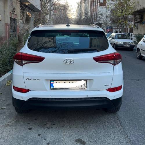 هیوندای مدل توسان 2.0 لیتر دو دیفرانسیل سال 2017  کارکرده