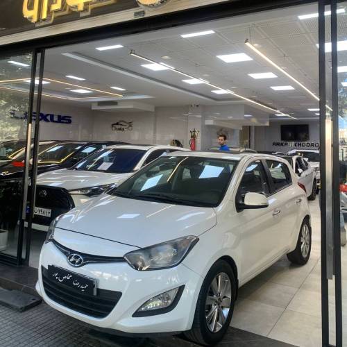 هیوندای i20 2015