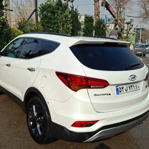 هیوندای مدل سانتافه 4 سیلندر دو دیفرانسیل سال 2016  کارکرده