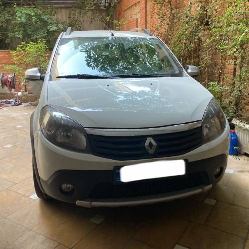 رنو مدل ساندرو استپ وی دنده ای سال 1396  کارکرده