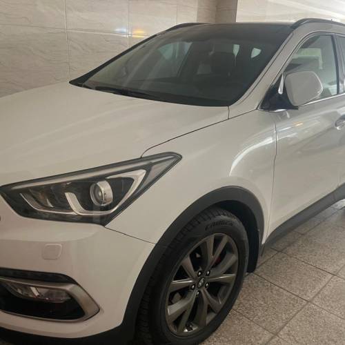 هیوندای مدل سانتافه 4 سیلندر دو دیفرانسیل سال 2017  کارکرده