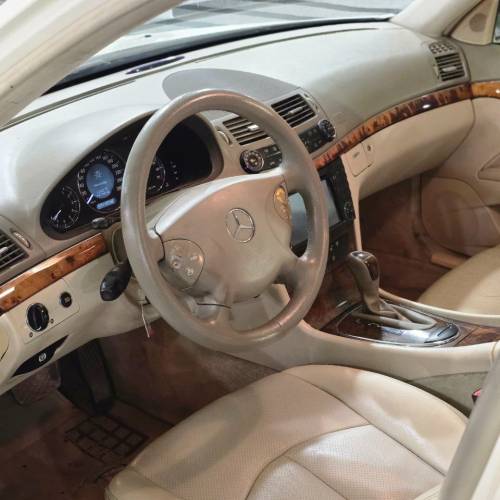 بنز E200 مدل 2005