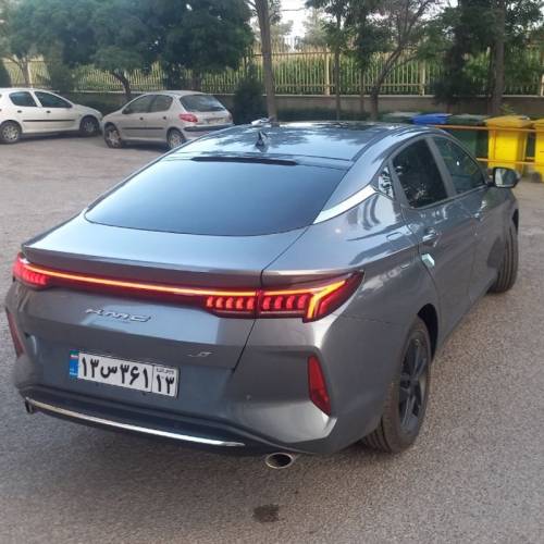 کی ام سی مدل J7 سال 1404  صفر